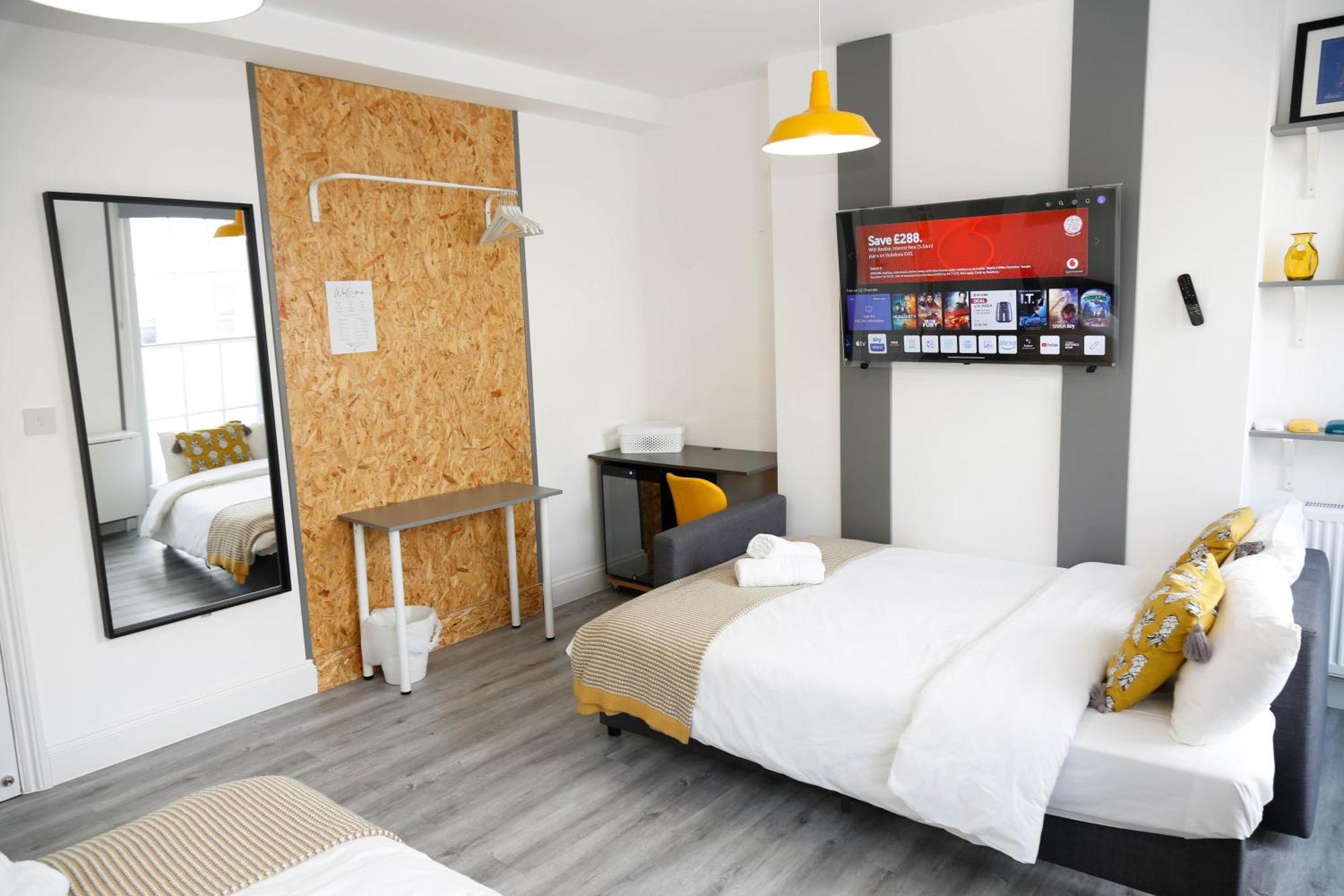 Luxury Rooms In Camden Town Near Shops, Cafes, Bars & Metro With Shared Bathrooms Londyn Zewnętrze zdjęcie