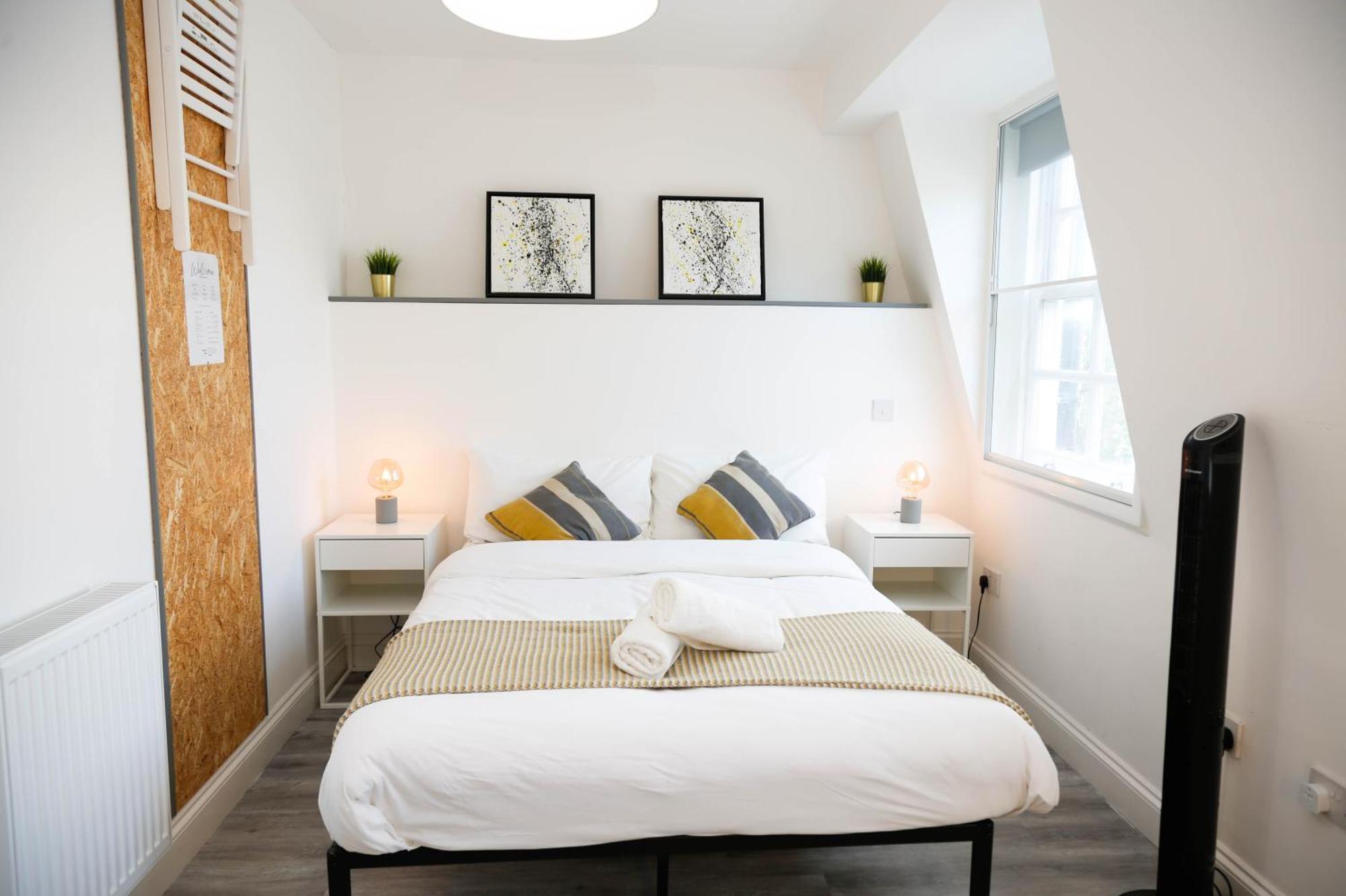 Luxury Rooms In Camden Town Near Shops, Cafes, Bars & Metro With Shared Bathrooms Londyn Zewnętrze zdjęcie