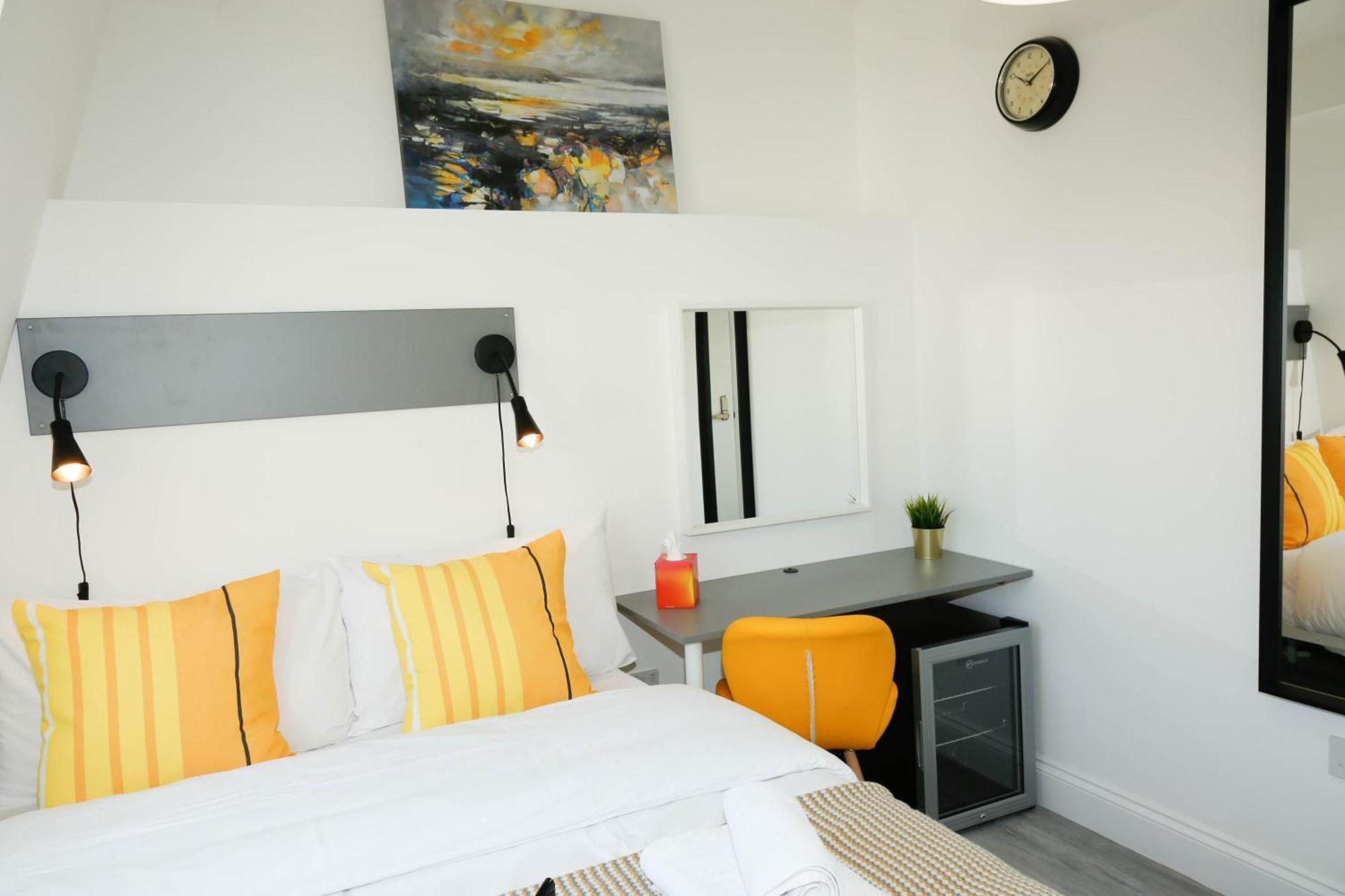 Luxury Rooms In Camden Town Near Shops, Cafes, Bars & Metro With Shared Bathrooms Londyn Zewnętrze zdjęcie